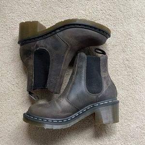 Cadence Women’s Leather Heeled Chelsea Boots